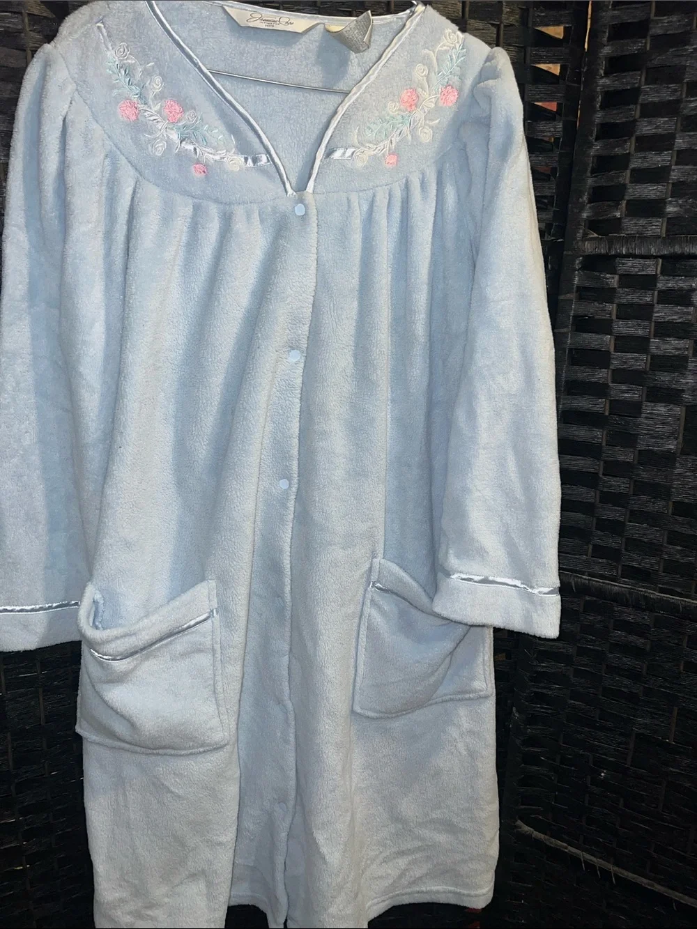 Jasmine intimate, petite small Light Blue Embroidered Fleece bottom up robe